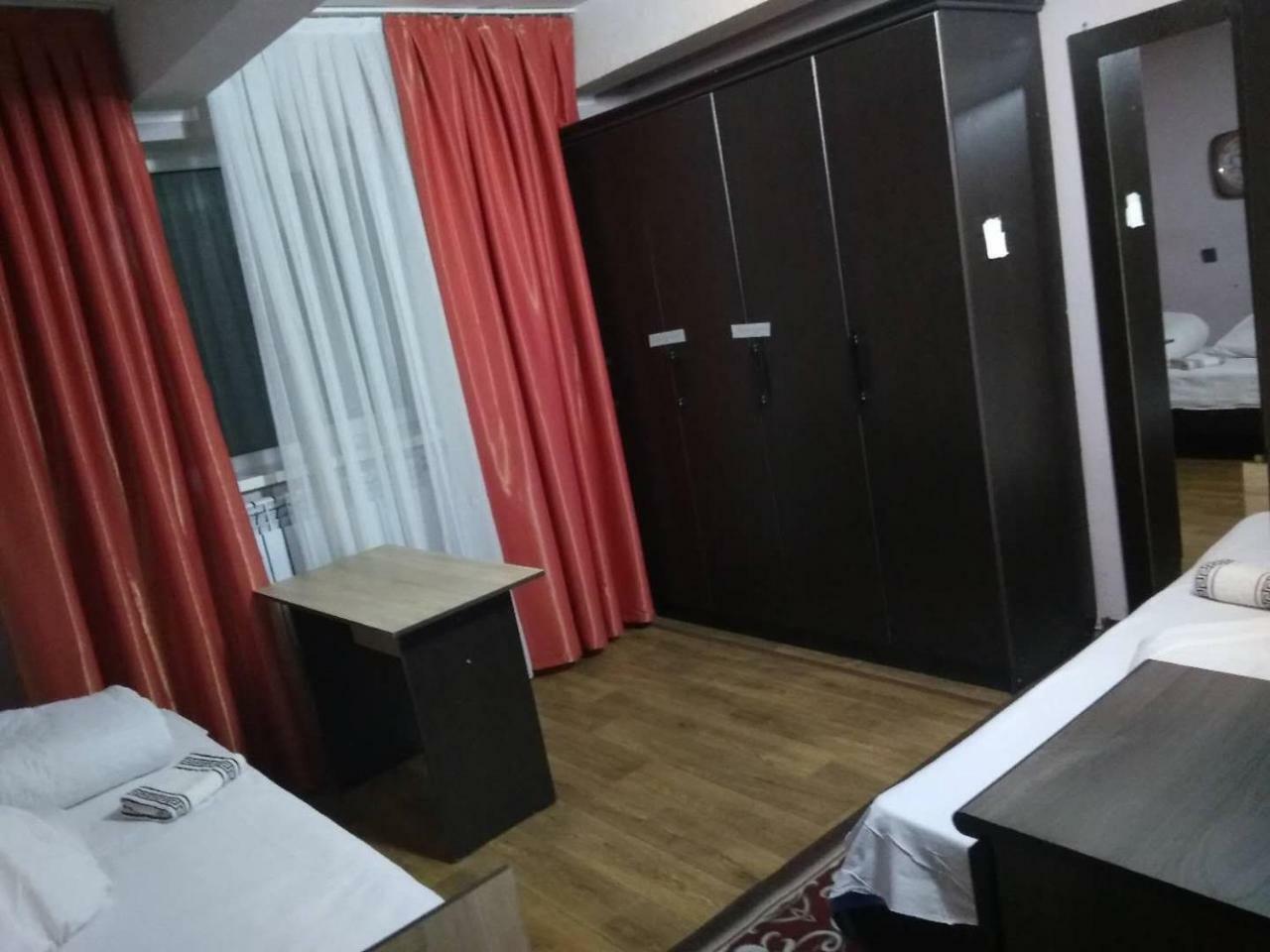 Saima Guest House Ош Екстер'єр фото