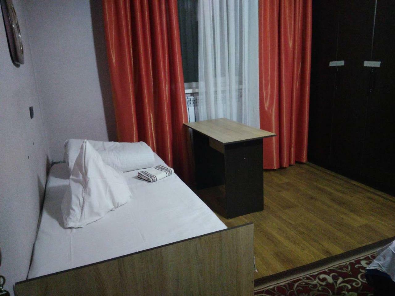 Saima Guest House Ош Екстер'єр фото