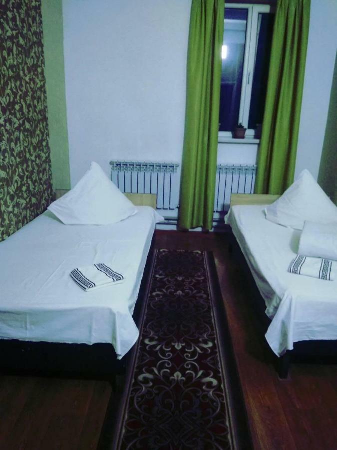 Saima Guest House Ош Екстер'єр фото